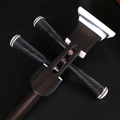 High-end black sandalwood three-string large medium and small three string sending hard case dialing sheet to play the musical instrument folk plucket instrument can be delivered to