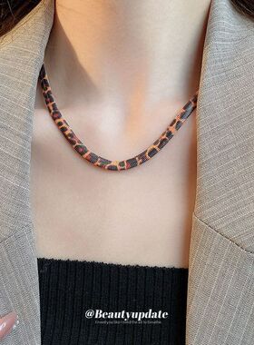 美拉德豹纹麻花纹路项链女欧美复古个性蛇骨链时尚气质项饰高级感