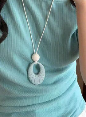 马卡龙色椭圆形吊坠项链多巴胺