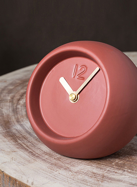 简约现代样板间女孩房飘窗摆件售楼处儿童房女孩雕塑钟表软装饰品