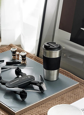 现代样板间卧室飘窗书桌摄影主题儿童房书房无人机摆件托盘组合品