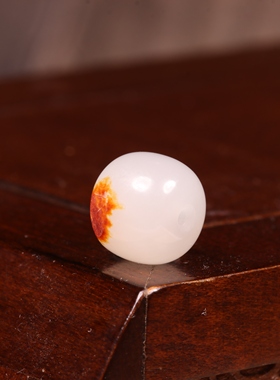 正宗新疆和田玉红皮籽料手串配珠