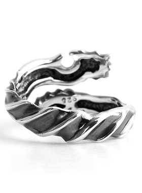 日本coss koko银个性恶魔黑耀石戒指男士银单身开口氚气食指潮