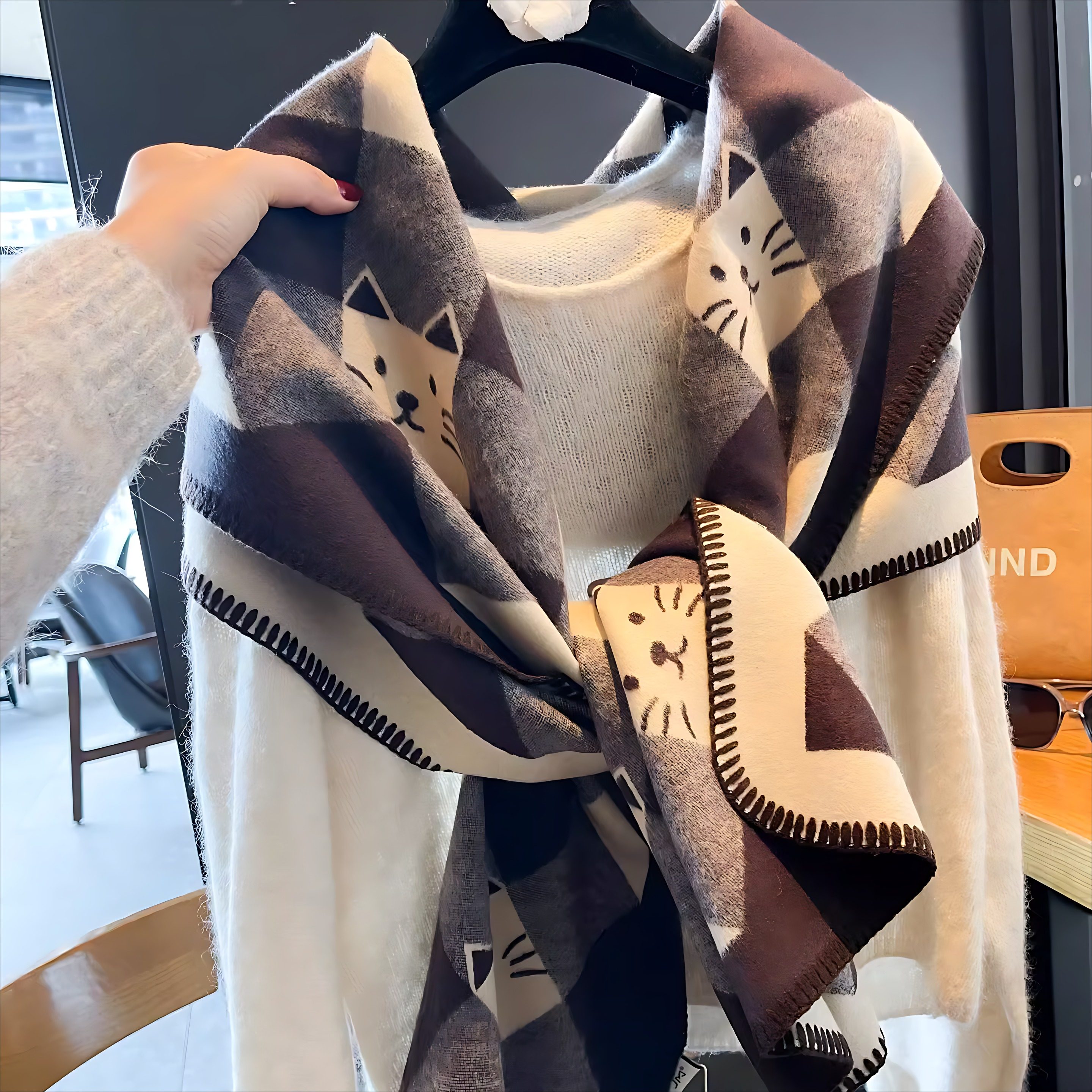 含20绵羊毛高级咖双面猫咪格纹仿羊绒围巾女秋冬保暖披肩两用围脖,淘宝优惠券,粉丝福利购,淘宝优惠卷