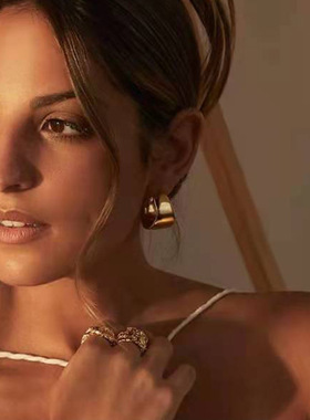 日系TopWhit国潮设计陨石坑图案嘻哈潮流型女钛钢电镀18k金戒指