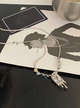 银色爱心链条项链女微笑笑脸小熊吊坠水钻装饰时尚百搭高级感