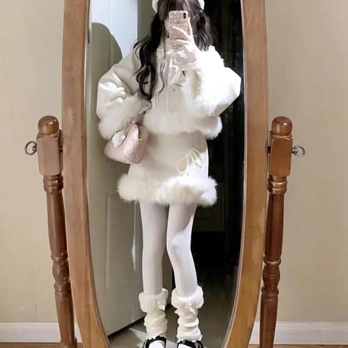 富家千金感小香风套装女冬季新款毛毛拼接短款外套+半身裙两件套 - 图2