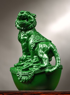 速发绿色木雕居虎摆件实木质艺二生肖上山虎家老客厅办公装饰工十