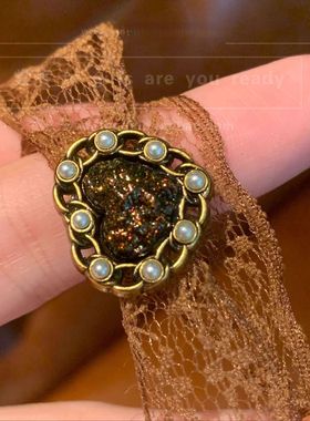 棠洛 咖色蕾丝中古choker颈链女复古珍珠爱心吊坠锁骨链日常百搭