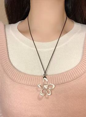 镂空大花朵蜡绳可抽拉项链女ins风高级感长款毛衣链小众百搭配饰