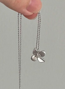 银色不规则拉丝花朵项链夏日度假风轻奢简约小众设计感百搭锁骨链