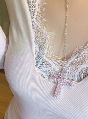 粉桃碎碎冰 甜酷粉色十字架长款辣妹项链2025新款轻奢气质锁骨链