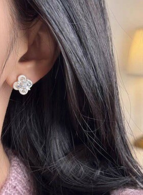 S999纯银针四叶花锆石耳钉女小众设计轻奢高级精致百搭耳饰养耳洞