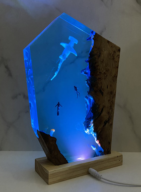 锤头鲨夜灯情侣潜水员大海水母环