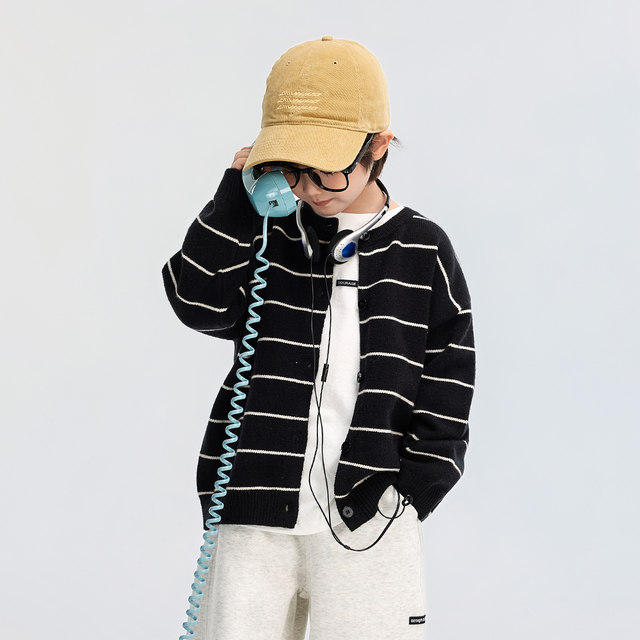 Boys' Knitted Cardigan Sweater Autumn 2025 Autumn New Style Children's Spring and Autumn Striped Jacket for Medium and Large Children