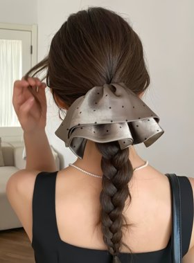 法式温柔波点裙摆抓夹女2026新款半扎发盘发鲨鱼夹后脑勺发夹发饰