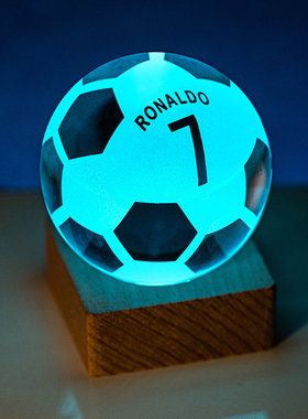 创意水晶篮球足球实用詹姆斯科比梅西C罗库里摆件高级感发光男生