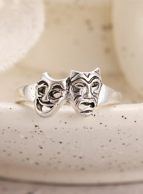 European Retro DoubleFaced Skull Cast Ring Exaggerated Perso