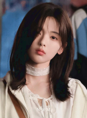 杨超越同款白色蕾丝波点细窄颈带