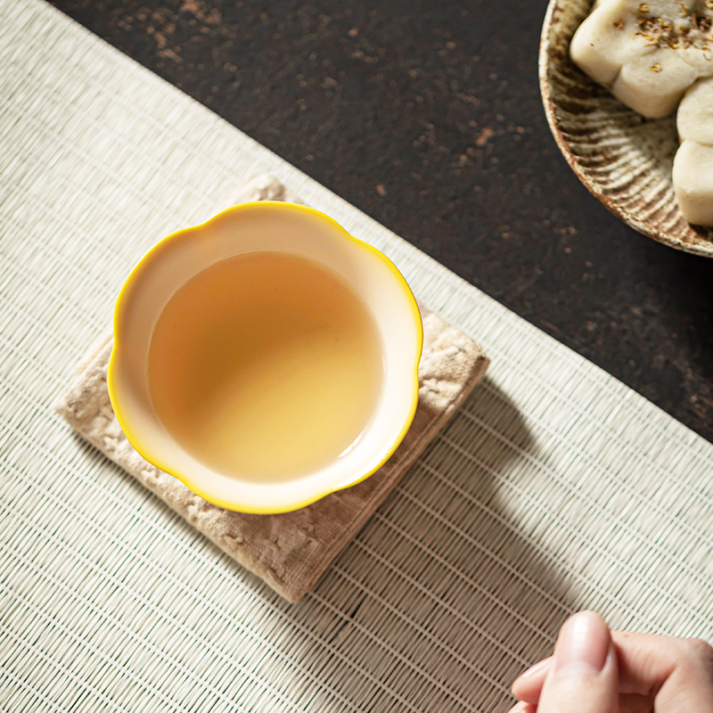 猪油冻黄色汝窑开片花朵茶杯品茗杯主人杯花瓣杯盏个人单杯花口杯 - 图1