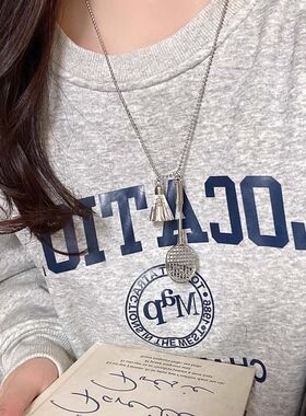 迷你羽毛球拍金属毛衣项链女款秋冬挂脖配饰长款高级感百搭卫衣链