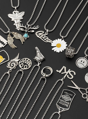 欧美钛钢项链潮军牌男士个性简约雏菊吊坠嘻哈不锈钢配饰小熊挂件