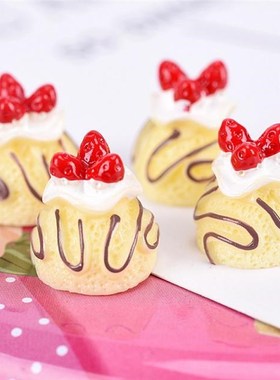 Resin Strawberry Cake, Adorable Miniature Cakes, Resin Caboc