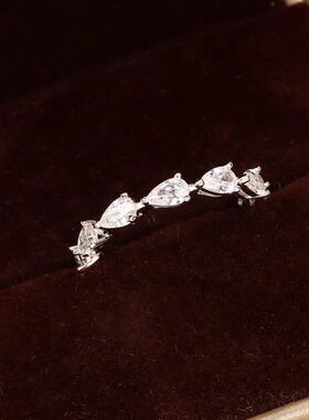 镀18k铂金小众设计高碳满钻戒指