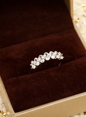 银镀18k铂金轻奢高碳钻蛋形戒指