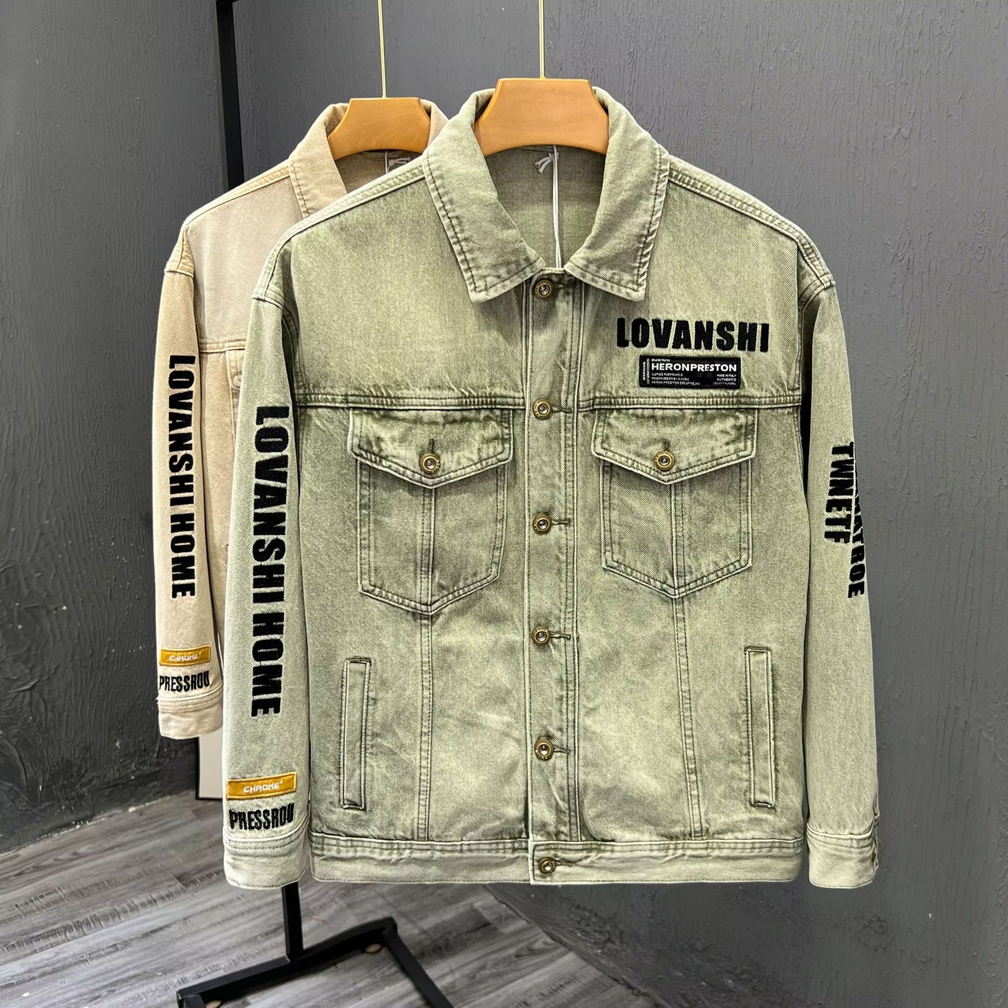 美式做旧徽章刺绣牛仔夹克男秋冬宽松大码潮流复古机车方领外套 - 图2