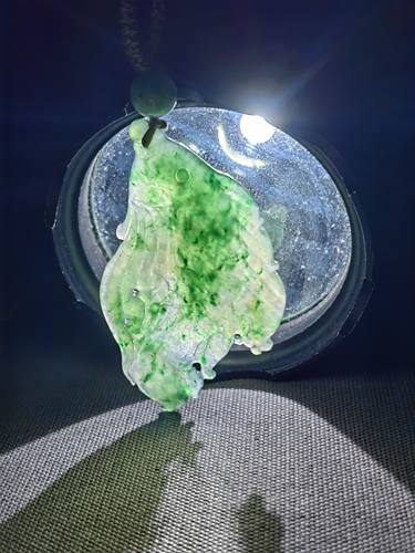 独山玉收藏级标本级冰底老天蓝料连年有余佩，冰冰润润，色翠色美 - 图1