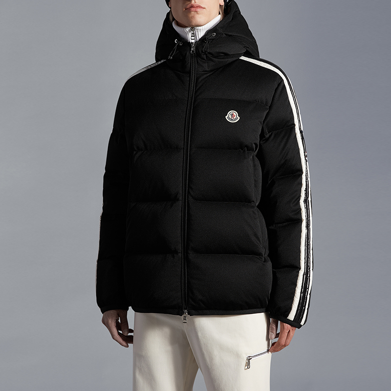 MONCLER 男士宽松版Sanbesan鹅绒连帽羽绒服1A00237 899RX