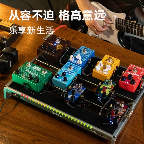 Гитара, блок питания, педали, металлическая трубка на липучке, 9v, 12v, 18v, алюминиевый сплав