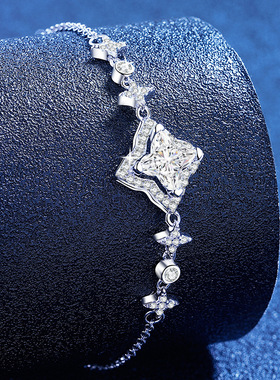 S925莫桑石四叶草手链轻奢爆闪