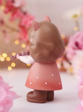 女孩摆件手办小提琴礼品客厅家居