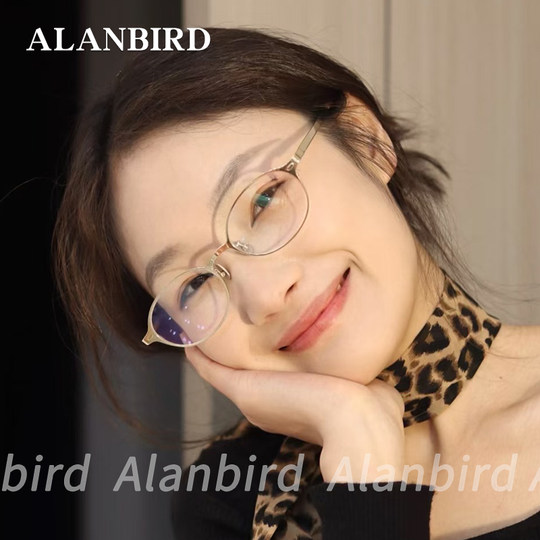 超轻钛架书呆子近视眼镜框女可配度数防蓝光高级感素颜神器小镜架