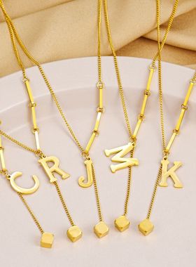 欧美小众跨境设计感方块字母项链创意气质轻奢吊坠女士毛衣链