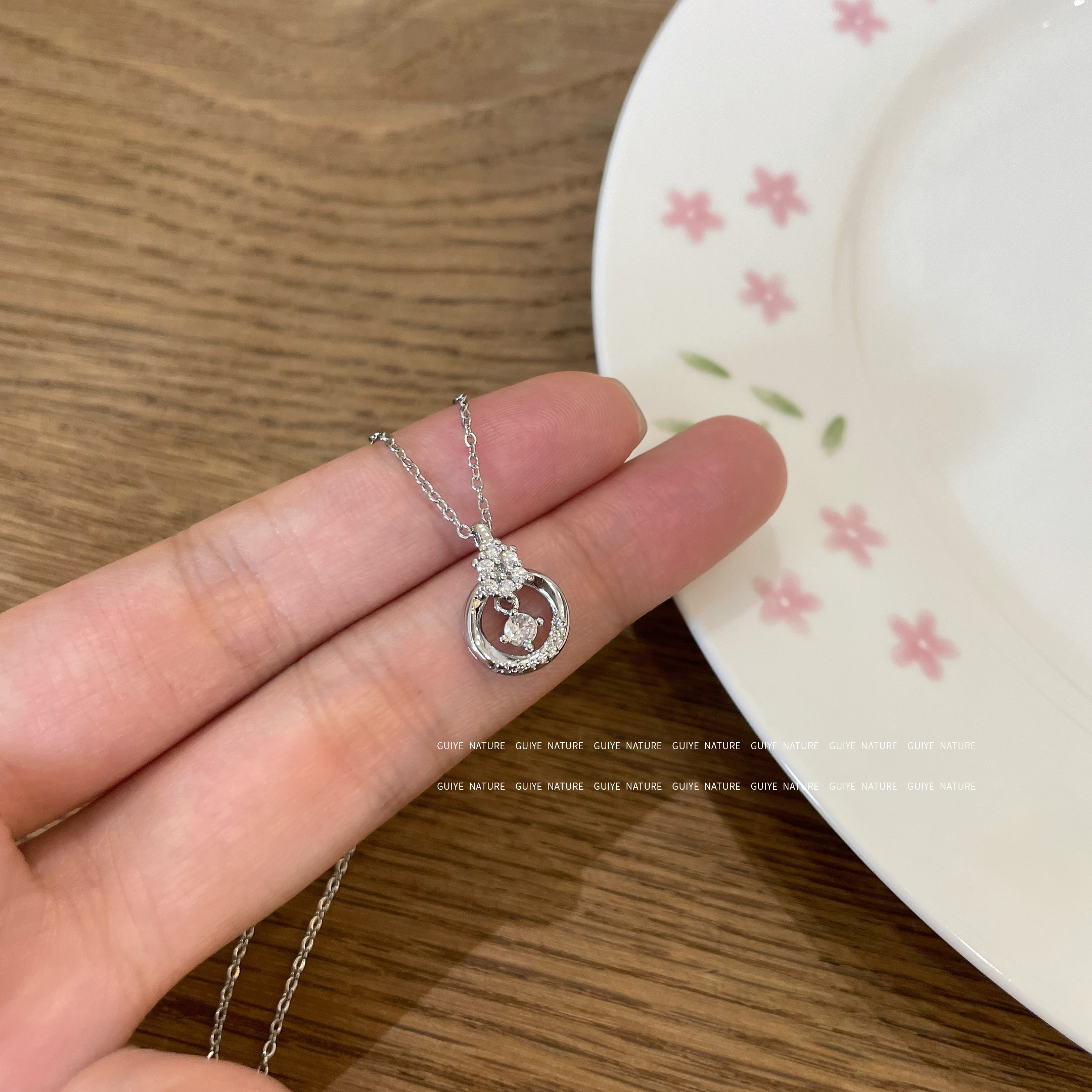 莫比乌斯圆环锆石项链女轻奢小众气质锁骨链简约百搭颈链配饰 - 图3