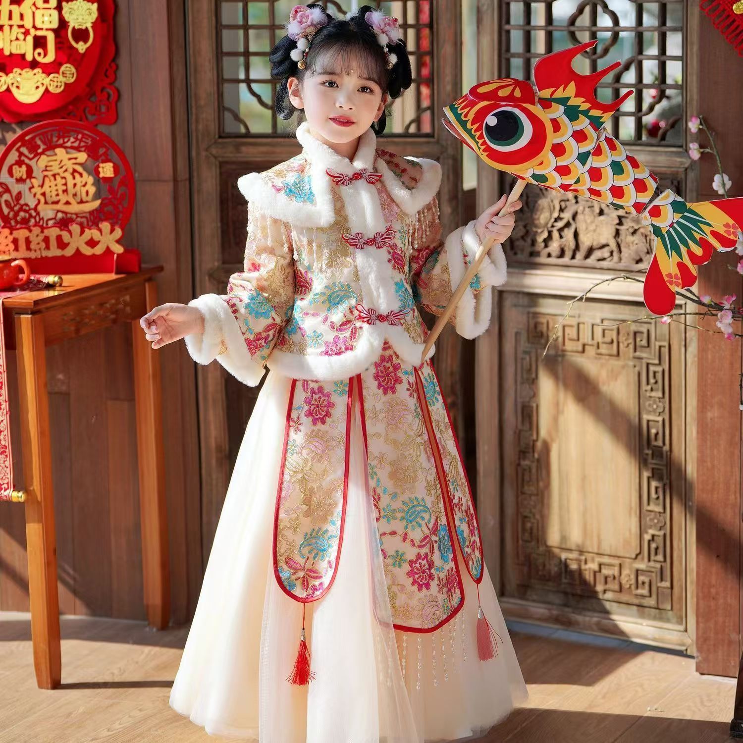 汉服女童中国风服装儿童拜年服女宝抓周礼服2025秋冬新款加厚唐装 - 图0