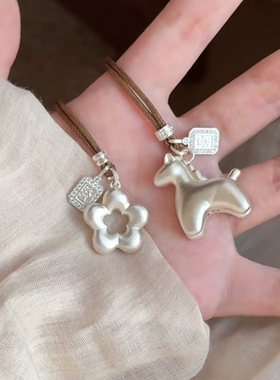 新中式银色镂空花朵项链2026新款