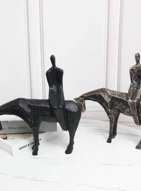 现代北欧抽象雕塑牧马人物摆件新中式售楼处酒店样板房玄关柜装饰
