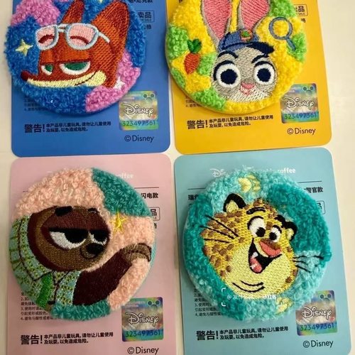 瑞幸疯狂动物城2冰箱贴刺绣联名磁力贴尼克朱迪生日礼物女生实用 - 图0