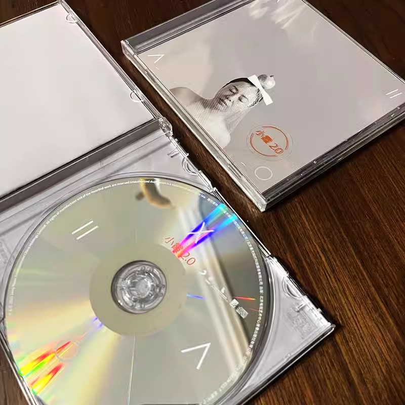 正版唱片 黄绮珊专辑 小霞 1.0+2.0 CD+歌词本 流行音乐车载碟片 - 图3