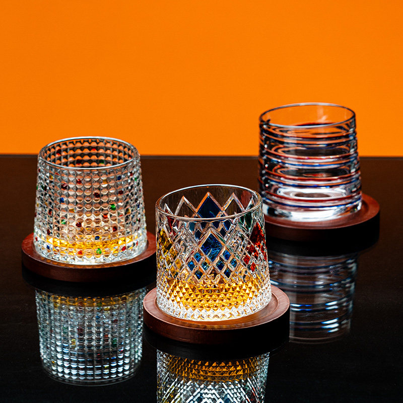彩绘威士忌酒杯旋转水晶杯高端解压不倒翁家用啤酒杯洋酒杯带托盘,淘宝优惠券,粉丝福利购,淘宝优惠卷