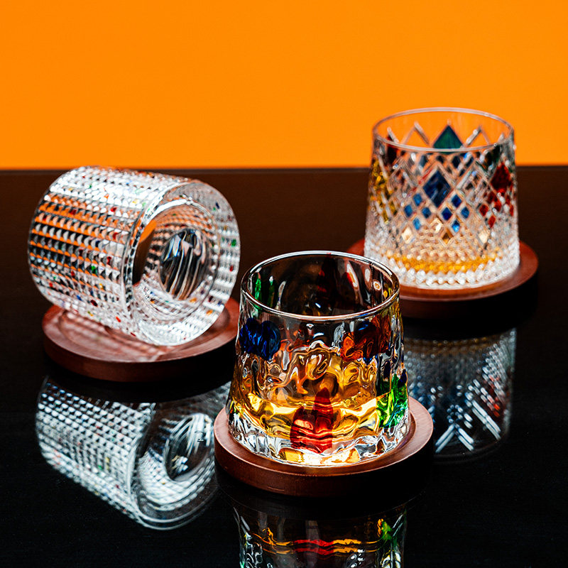 彩绘威士忌酒杯旋转水晶杯高端解压不倒翁家用啤酒杯洋酒杯带托盘,淘宝优惠券,粉丝福利购,淘宝优惠卷