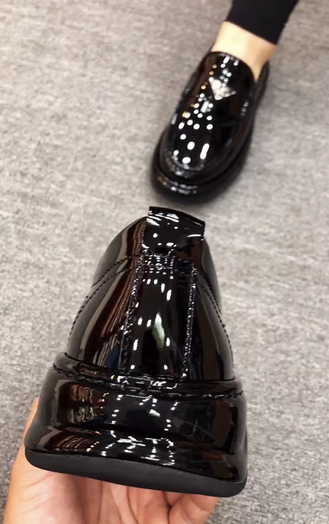 小强鞋吧广州新款真皮漆皮一脚蹬圆头厚底时尚潮流行休闲时尚男鞋 - 图3