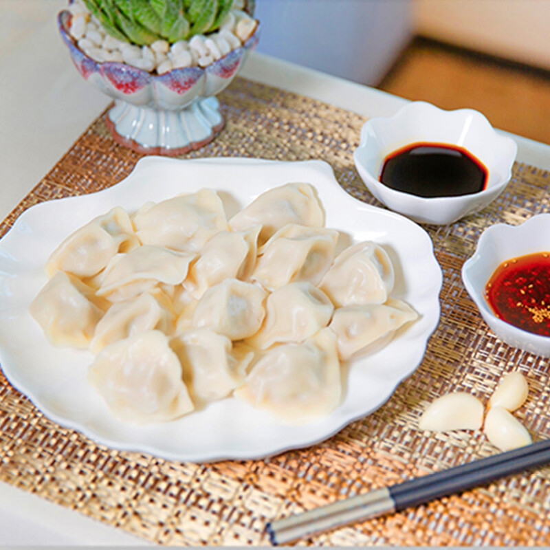 吴大嫂东北陆地水饺猪肉牛肉虾仁酸菜800g40只蒸饺锅贴-图0