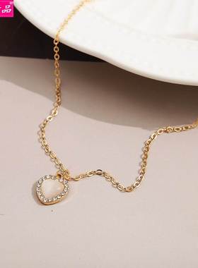 Fashion Temperament rhinestone Love heart Pendant Necklace