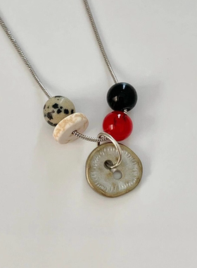 纽扣吊坠项链女2025新款配饰颈链