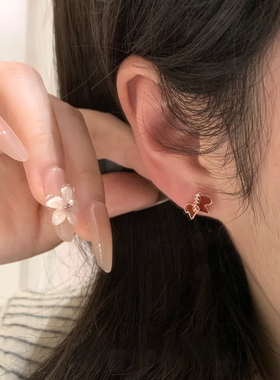 爆闪仿红玛瑙小马耳钉红色耳饰女